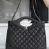 31 handbag is fashionable and versatile  Size：37×39×8cm